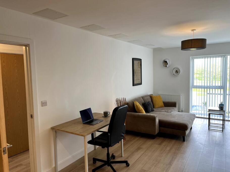 Modern 1 Bedroom Serviced Apartment - Near City Centre Донкастер Екстер'єр фото
